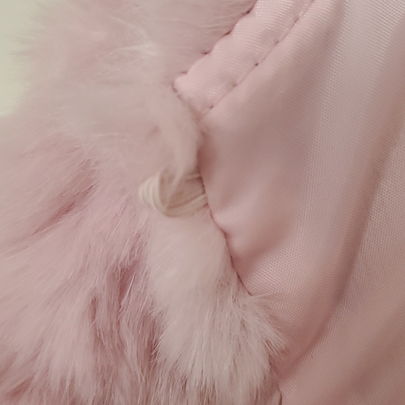 Girls pink FAUX fur vest - Picture 3 of 5